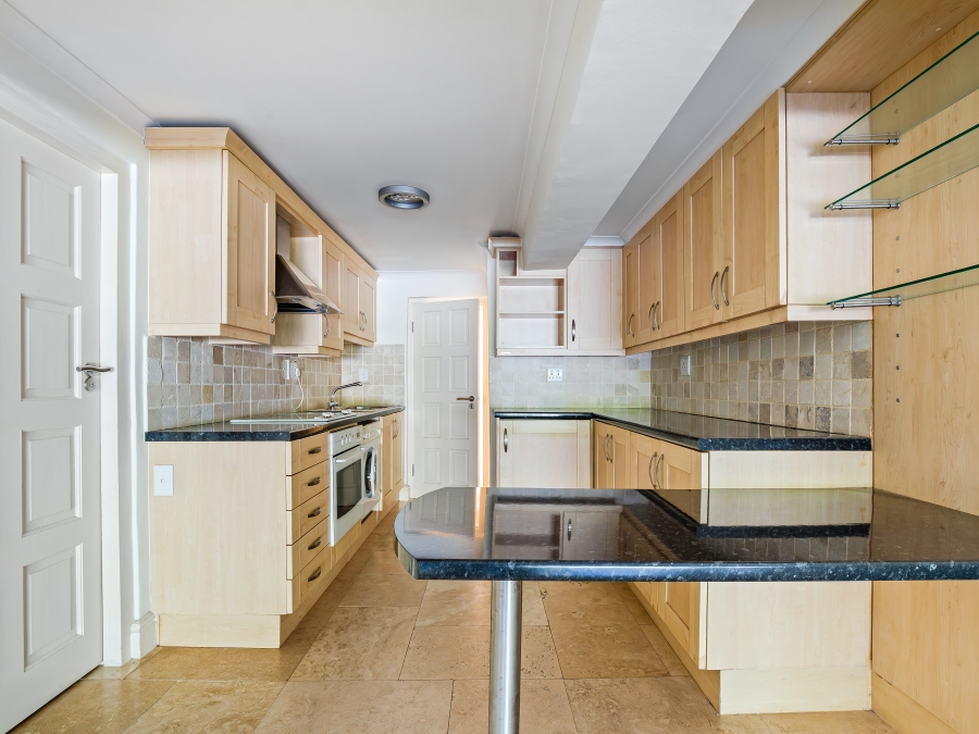 5 Bedroom Property for Sale in Leisure Isle Western Cape